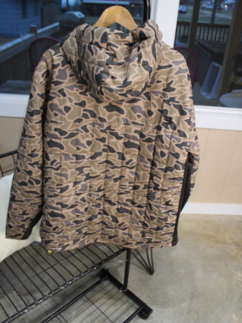 Burlebo Camo Puffer Jacket Mens Size XL New With Tags - Picture 5 of 8
